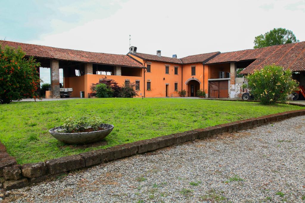 Alloggio Agrituristico Cascina Tappa Locate di Triulzi Екстериор снимка