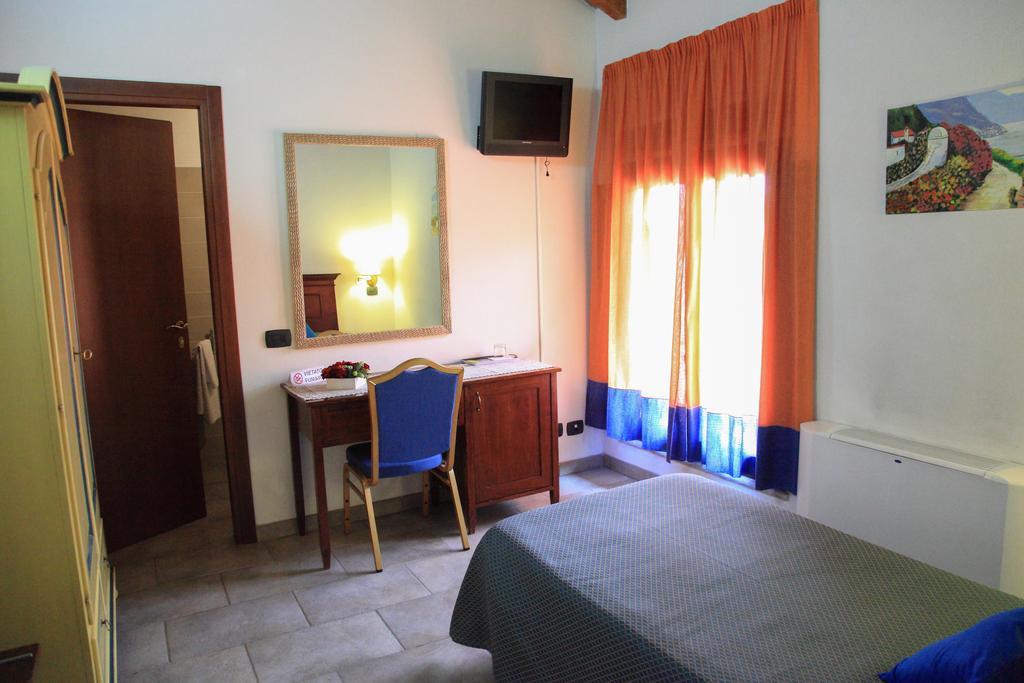 Alloggio Agrituristico Cascina Tappa Locate di Triulzi Екстериор снимка